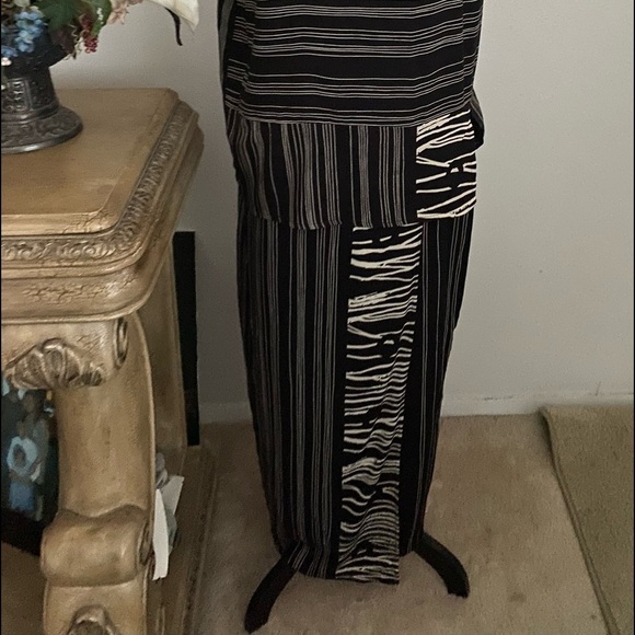 ANN Morgan Two Piece Skirt Set Size L Gently Used. - Picture 6 of 6